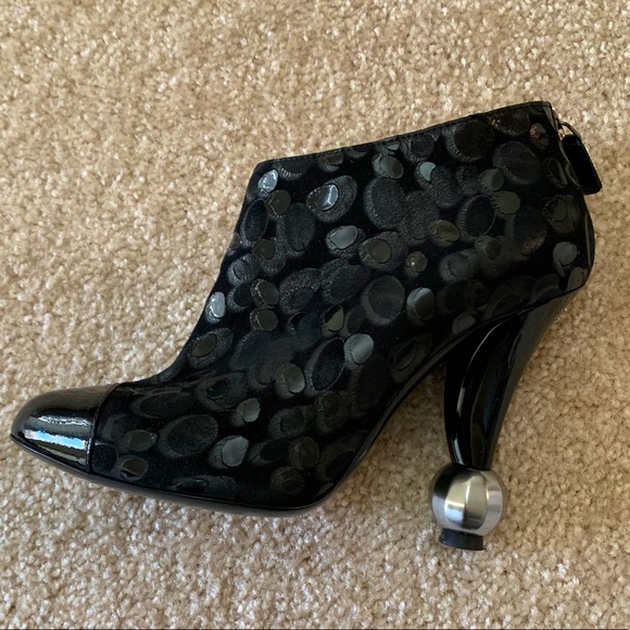 CHANEL booties Sz 6 - Picture 5 of 9